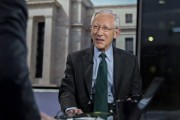 汶上宏观经济学教授兼实践者Stanley Fisher逝世 曾培养全球多位经济决策者